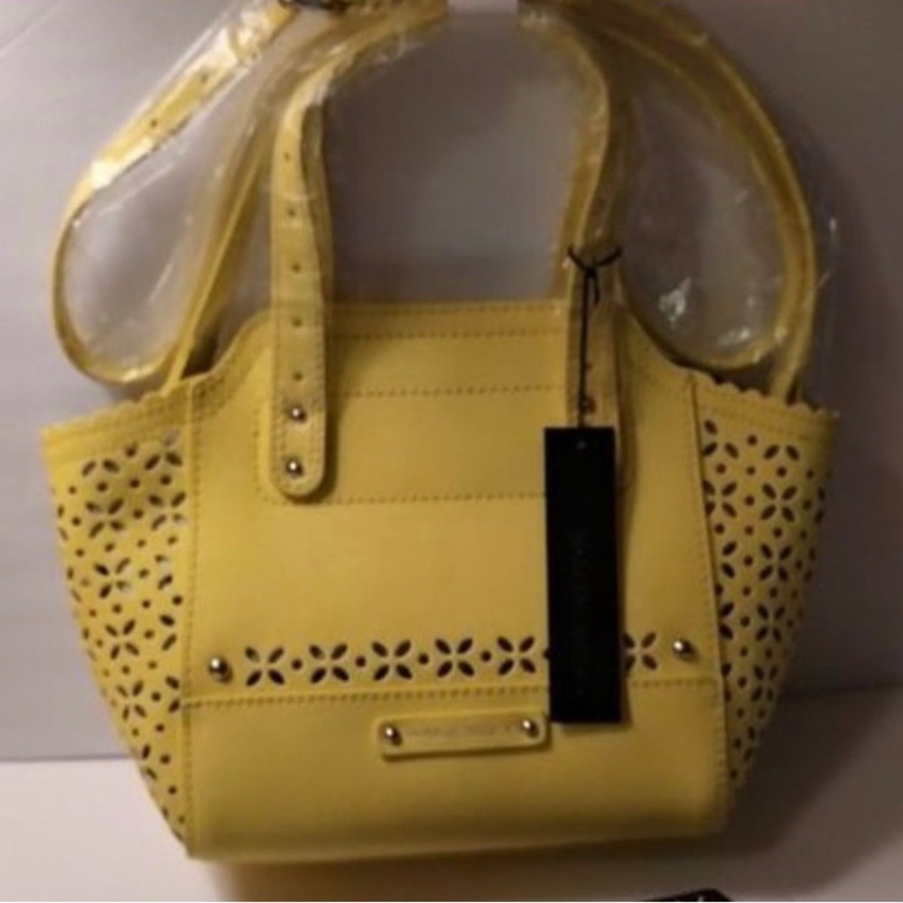 B Makowsky hand bag with shoulder strap